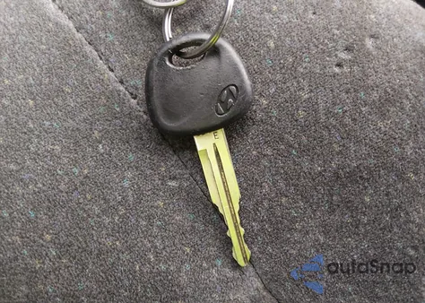 2001 Hyundai Santa Fe 2.7L V6 Gls/2.7L V6 Lx из США, поврежденный, VIN KM8SC83D81U057405